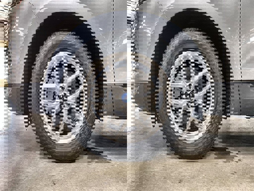 Used 2024 Ford Edge SEL image 10