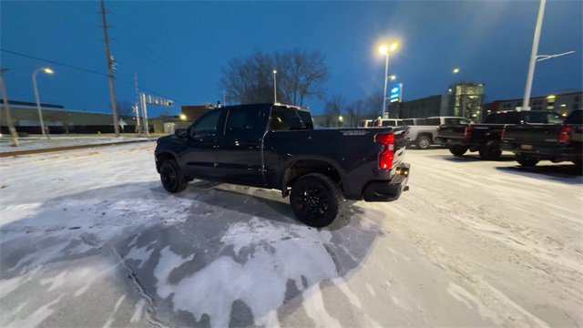 Used 2022 Chevrolet Silverado 1500 Custom Trail Boss w/ LPO, Dark Essentials Package image 6