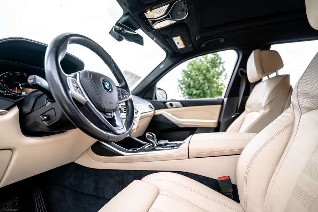 Used 2022 BMW X7 xDrive40i w/ Premium Package AWD/4WD image 5