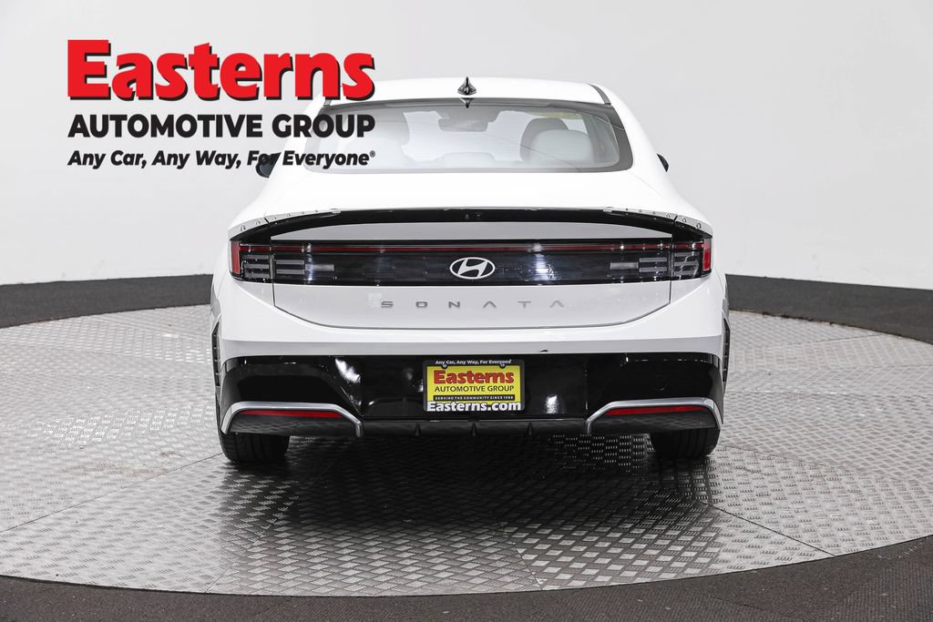 Used 2024 Hyundai Sonata SEL FWD image 6