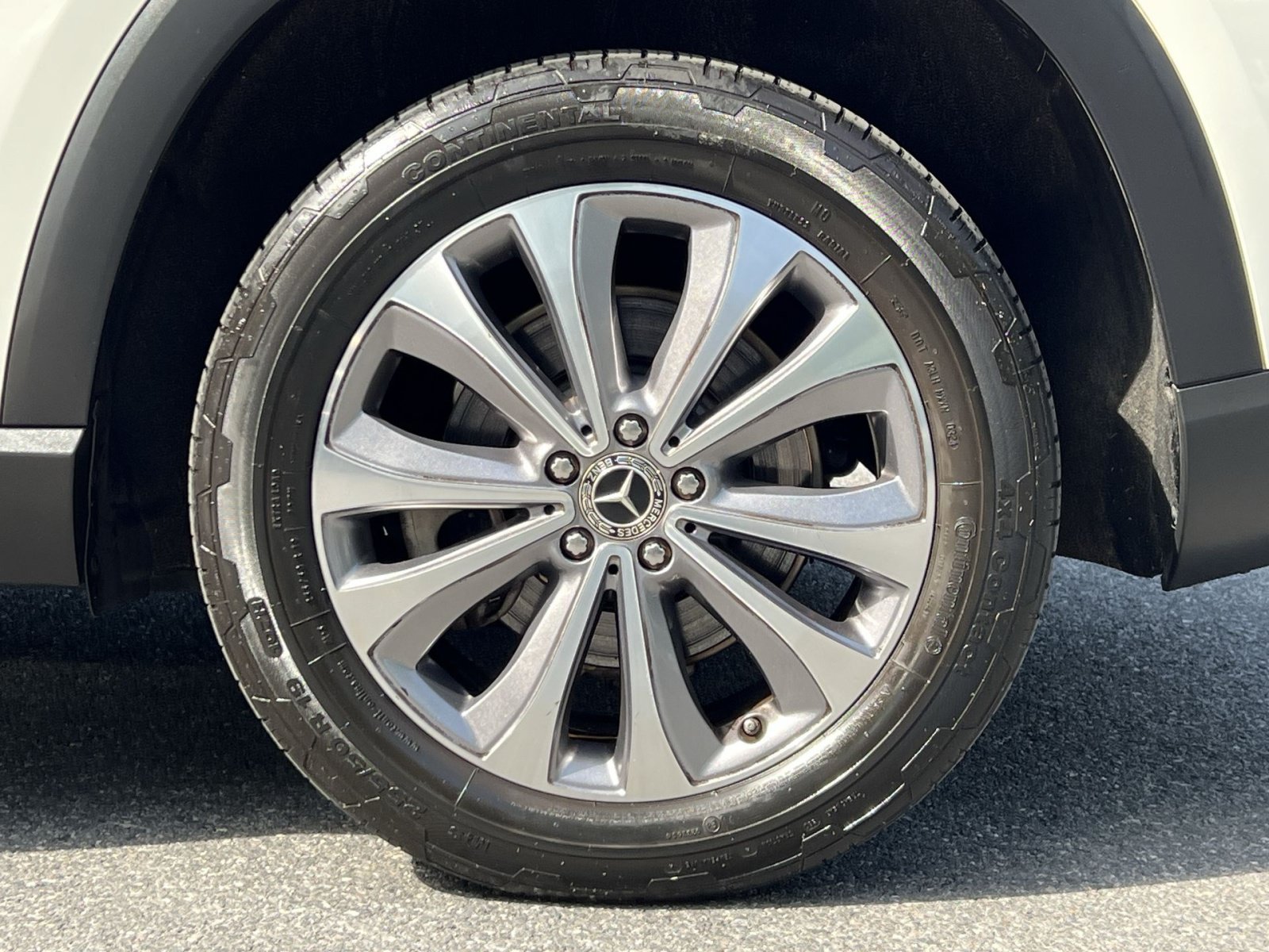 Certified 2022 Mercedes-Benz GLE 350 4MATIC w/ Premium Package image 17