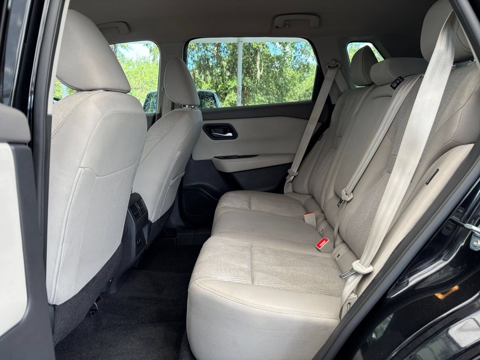 Used 2025 Nissan Rogue SV FWD image 22