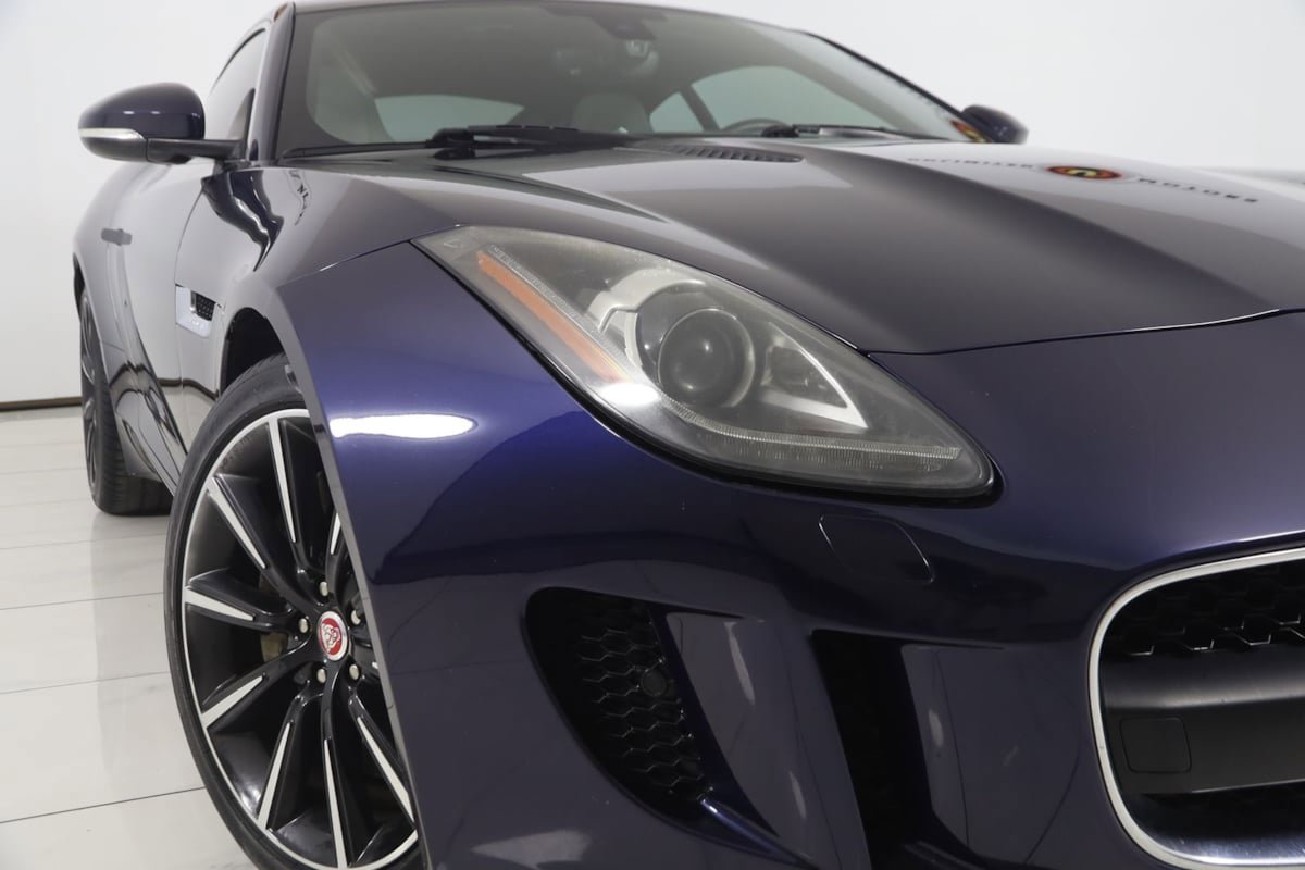 Used 2016 Jaguar F-TYPE Coupe image 19