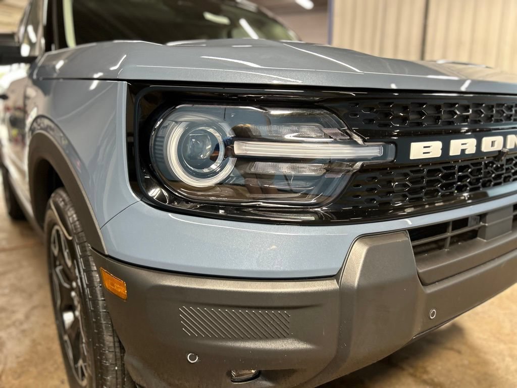 New 2026 Ford Bronco Sport Outer Banks w/ Outer Banks Tech Package+ AWD/4WD image 2