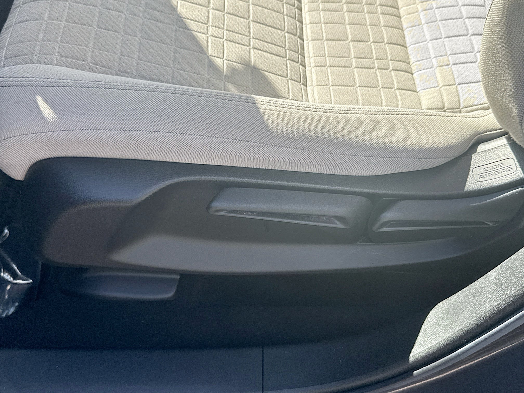 Used 2024 Honda HR-V LX image 17