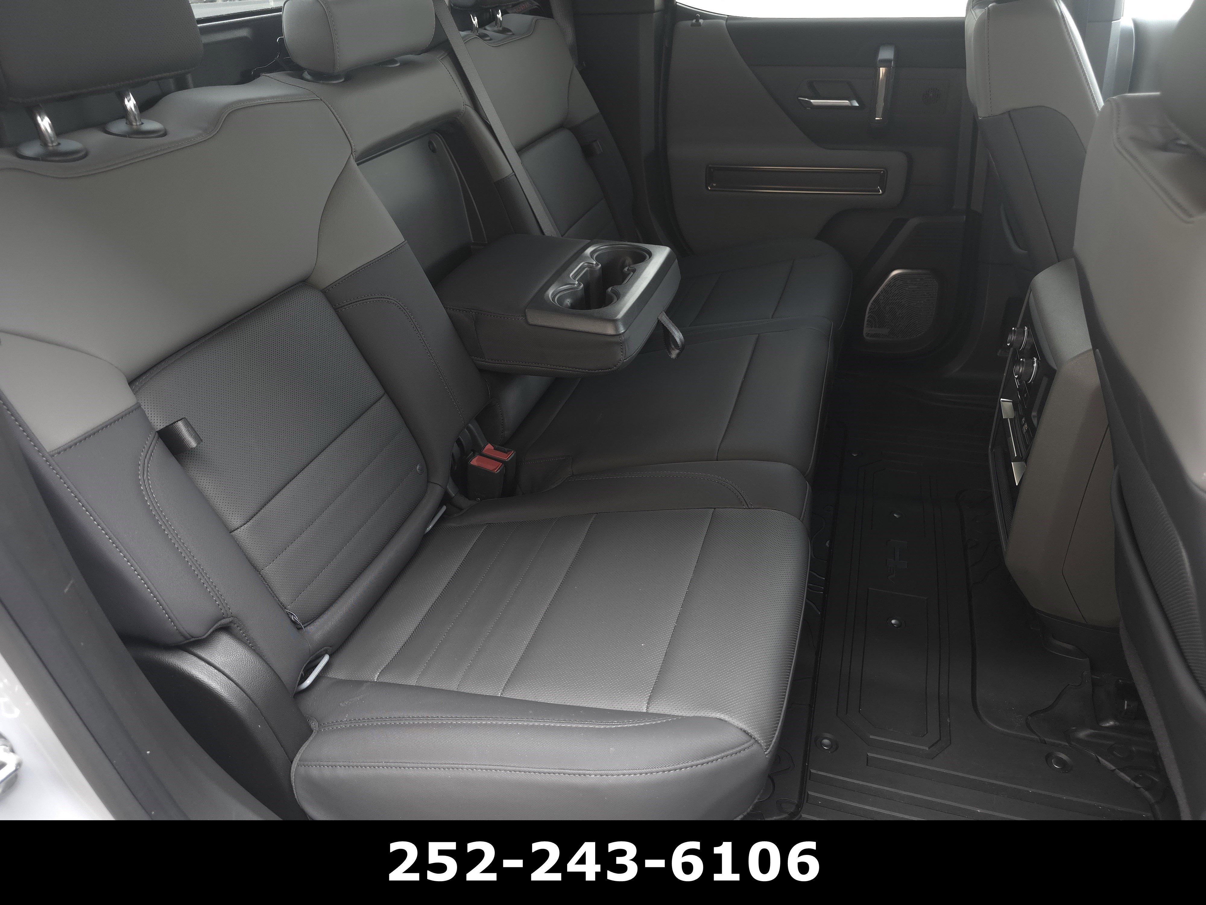 Used 2025 GMC Hummer EV 3X AWD/4WD image 43