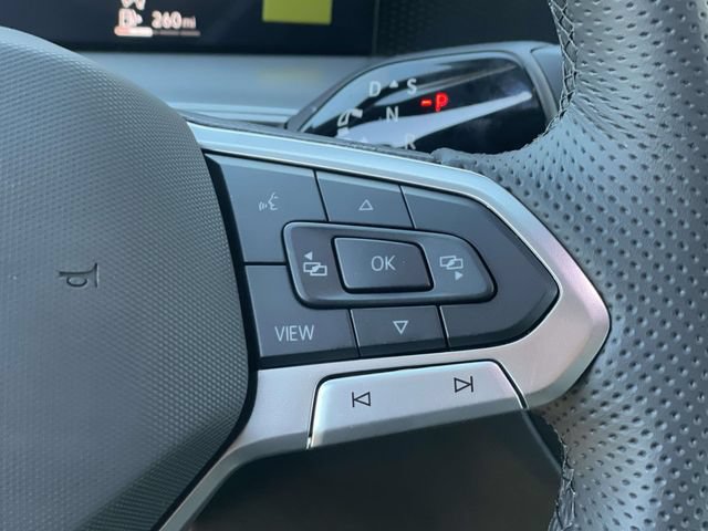 New 2026 Volkswagen Tiguan SE R-Line FWD image 9