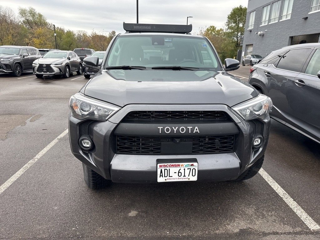 Used 2022 Toyota 4Runner SR5 Premium image 2