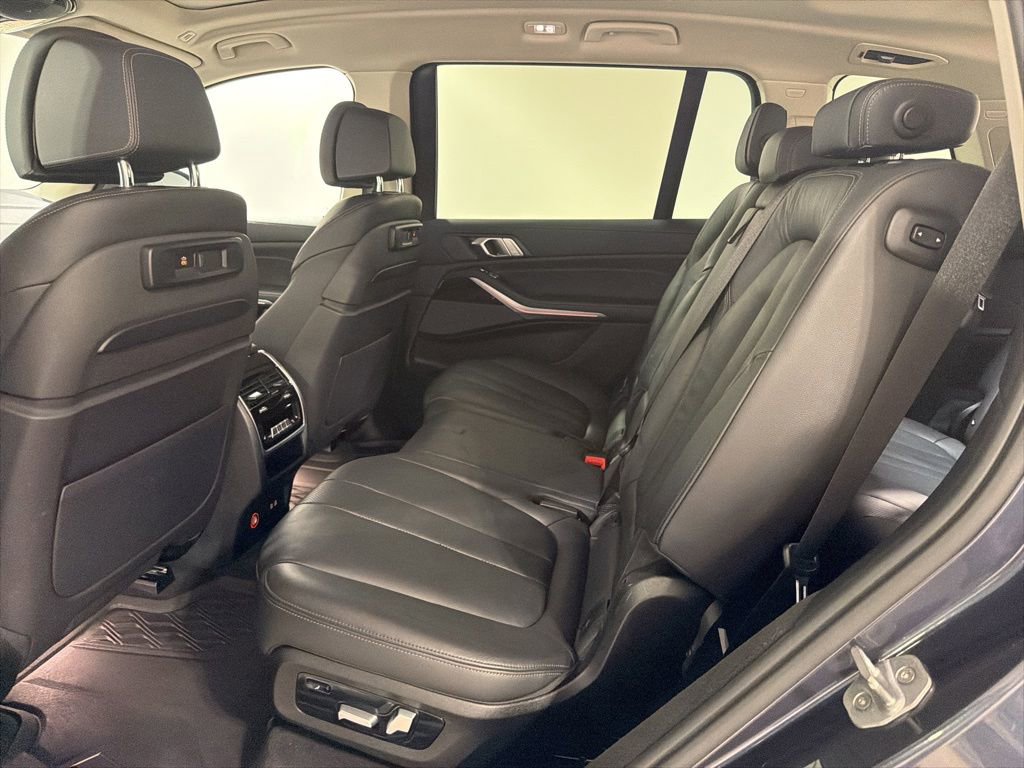 Used 2020 BMW X7 xDrive40i w/ Premium Package AWD/4WD image 21