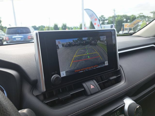 Used 2025 Toyota RAV4 XLE AWD/4WD image 17