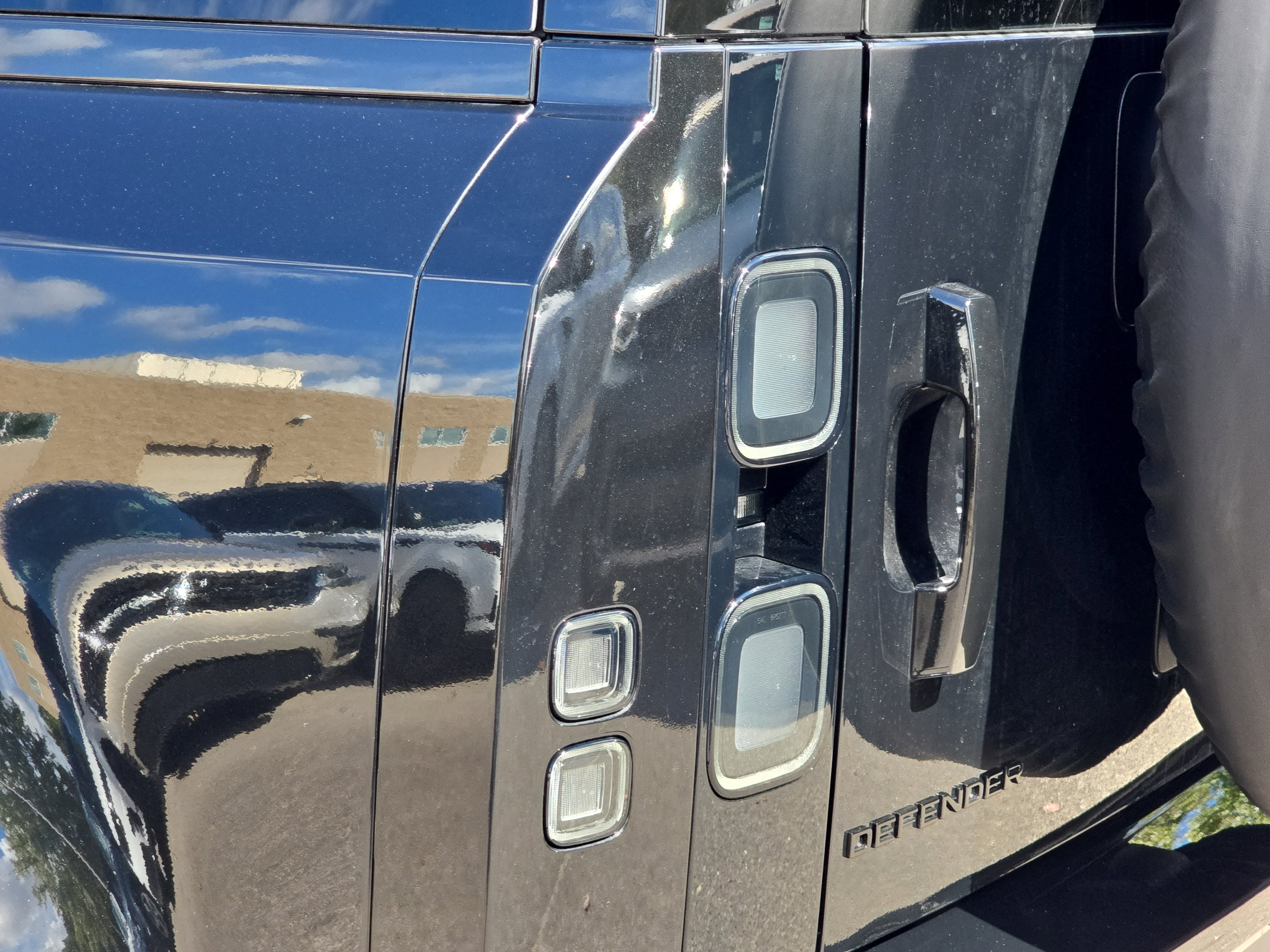 New 2026 Land Rover Defender 110 S image 34