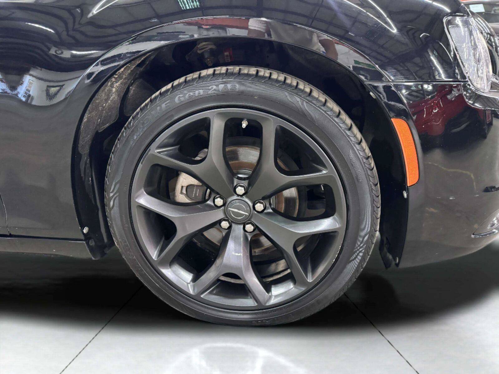 Used 2022 Chrysler 300 Touring w/ Sport Appearance Package RWD image 55