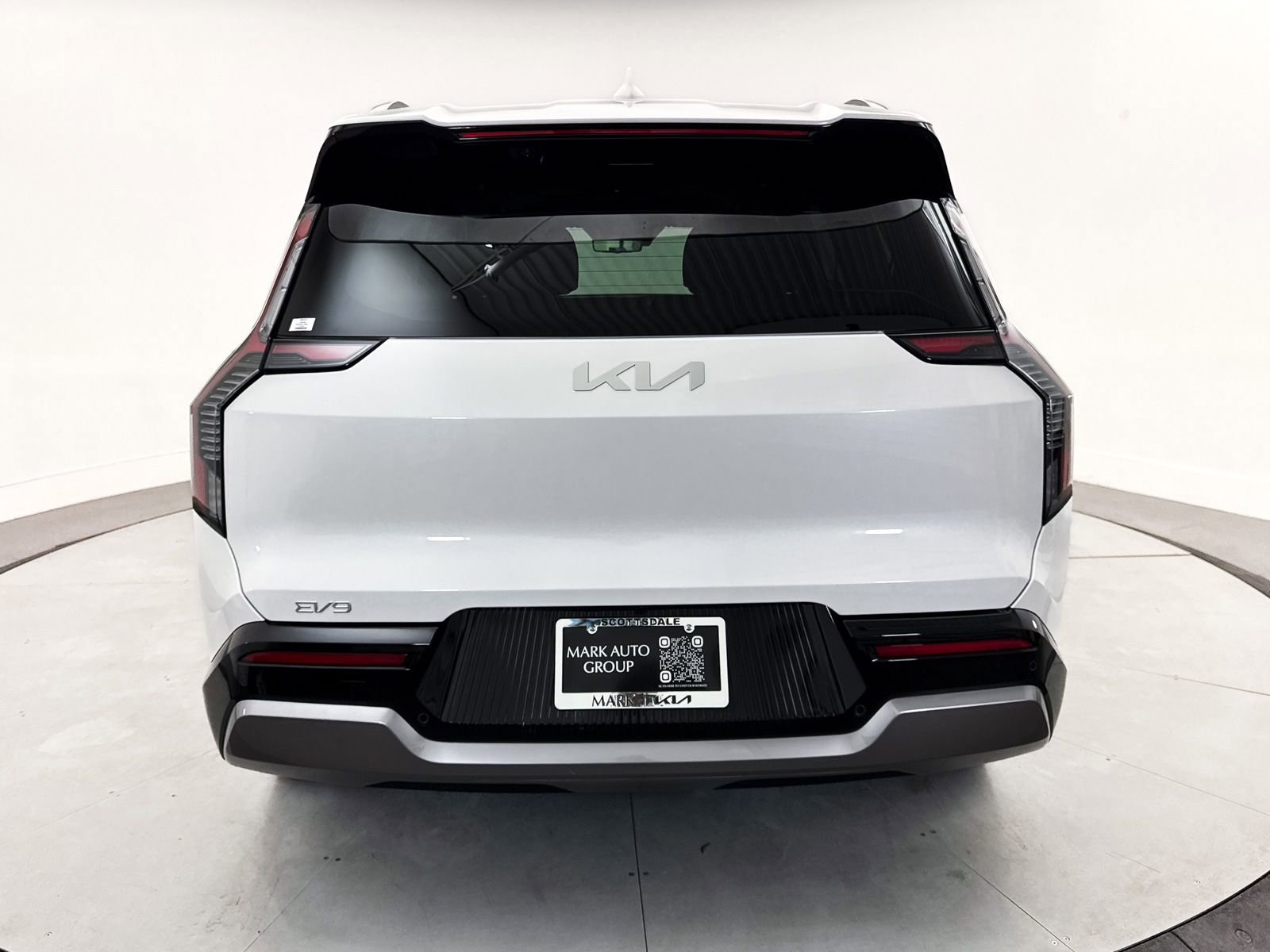 Used 2024 Kia EV9 Wind image 20