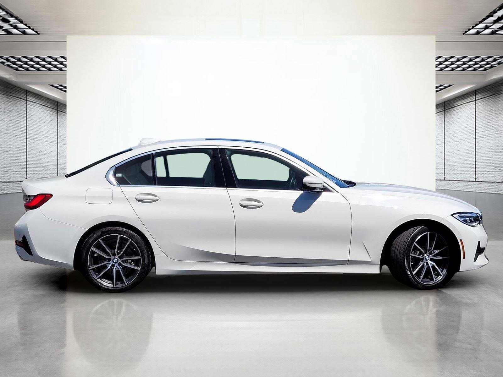 Used 2020 BMW 330i Sedan w/ Convenience Package RWD image 6