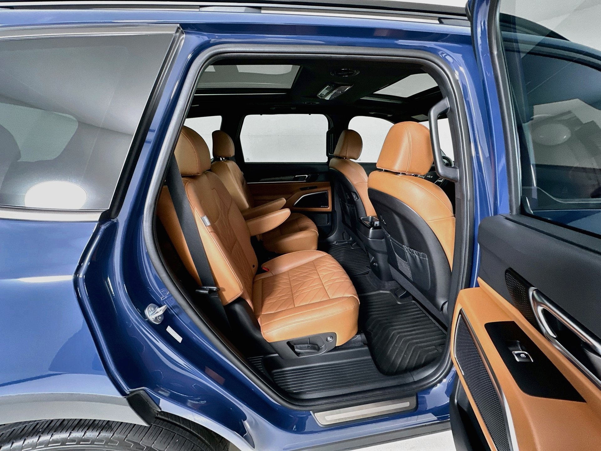 Used 2023 Kia Telluride SX X-Line AWD/4WD image 30