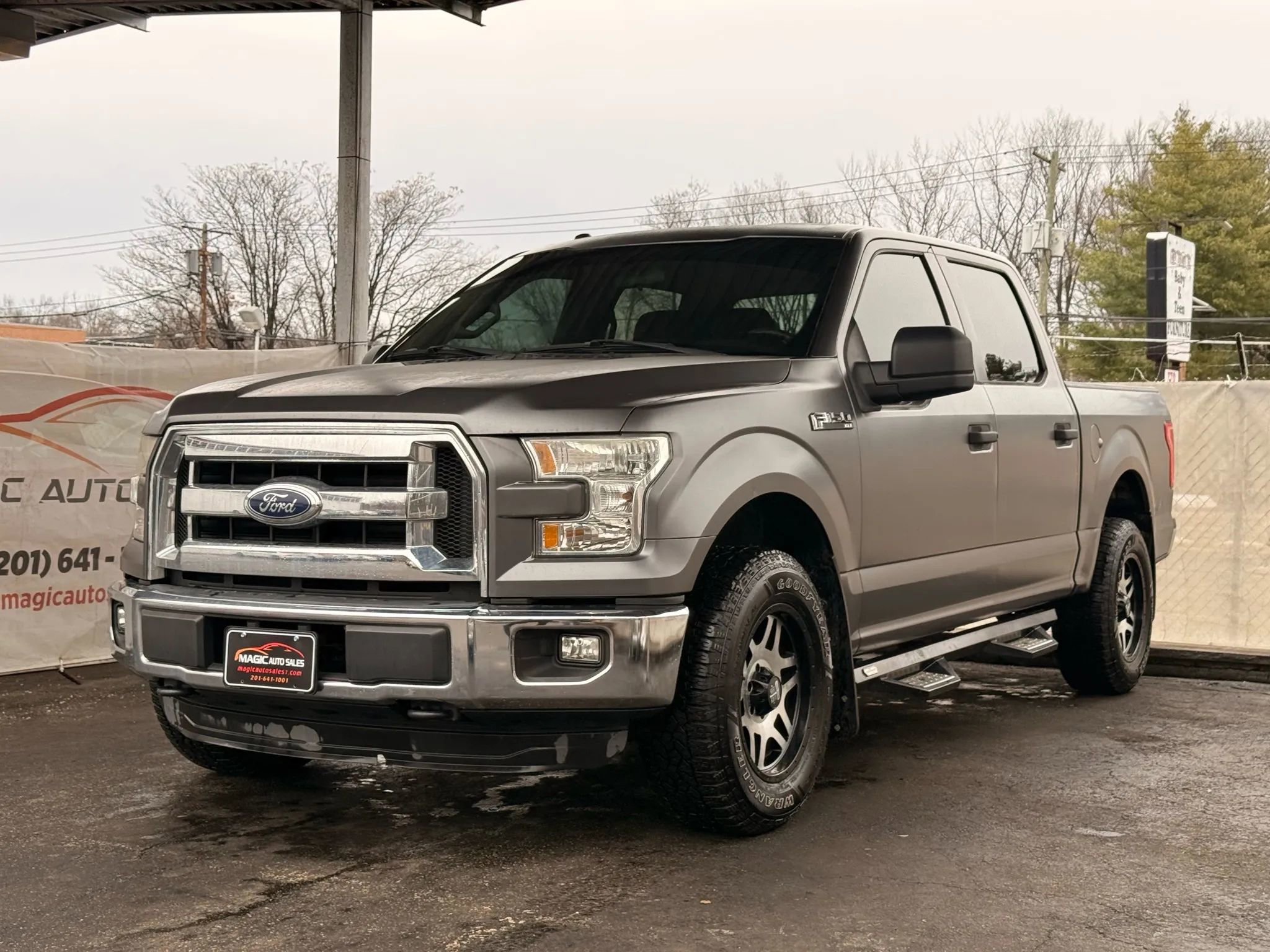 Used 2015 Ford F150 XLT image 48