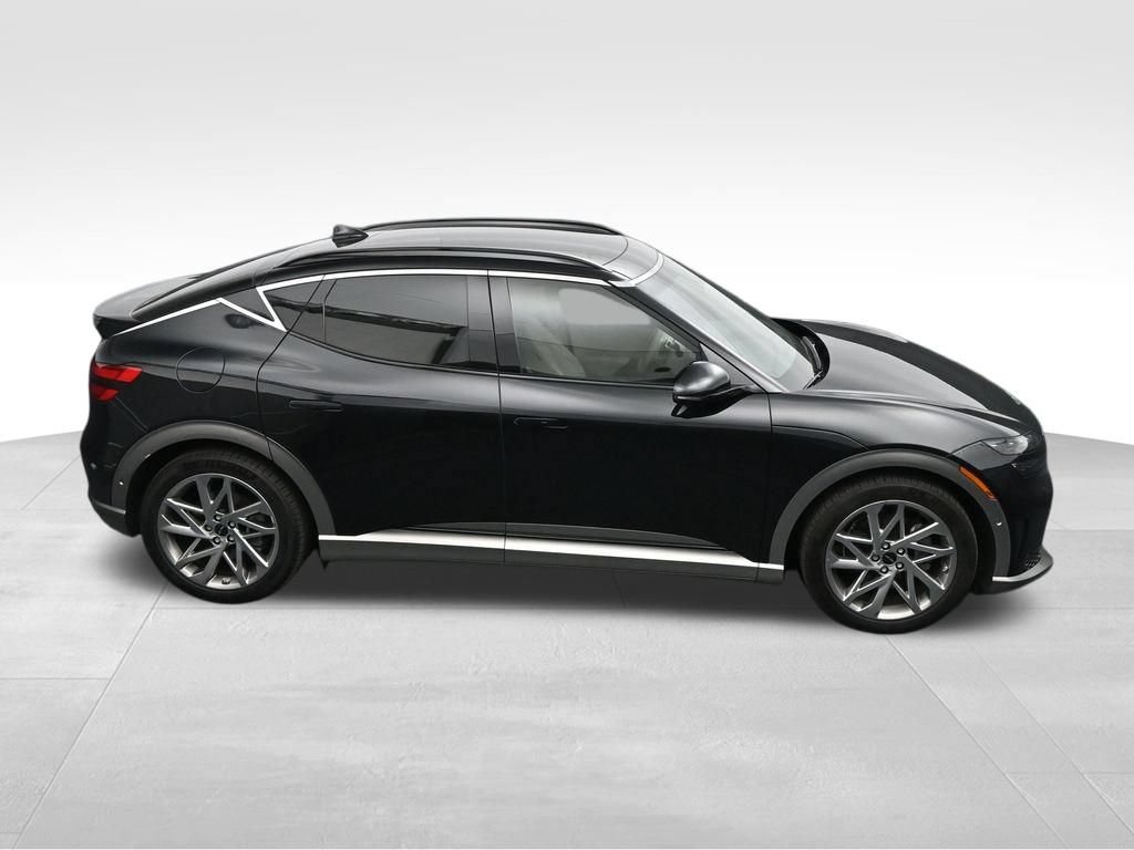 Used 2025 Genesis GV60 Advanced AWD/4WD image 33