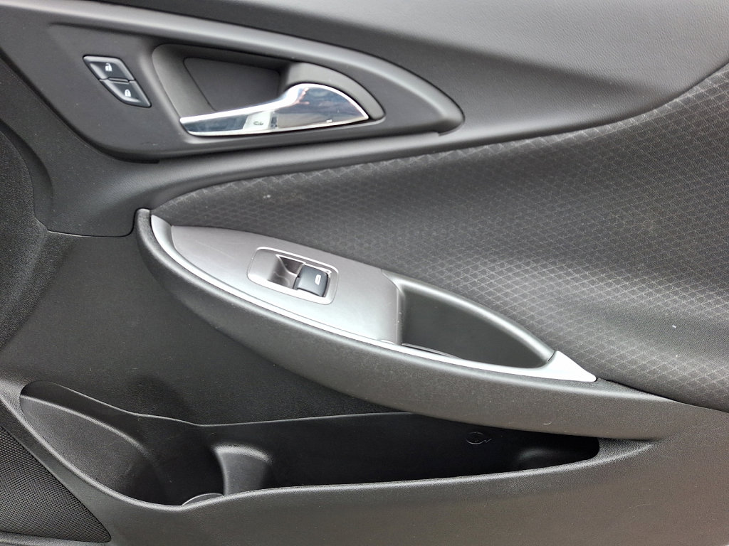 Used 2025 Chevrolet Malibu LT image 10