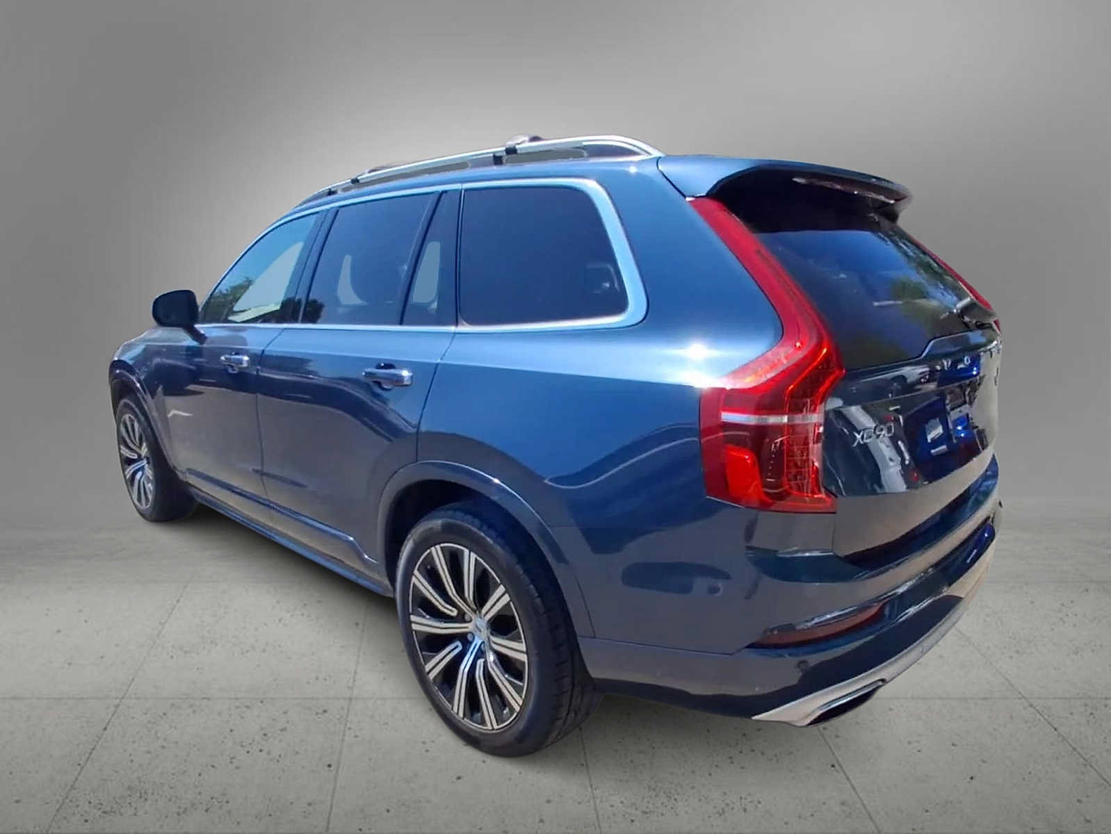 Used 2019 Volvo XC90 T6 Momentum AWD/4WD image 7