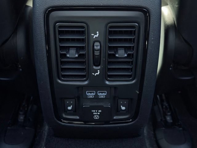 Used 2022 Dodge Durango R/T w/ Blacktop Package AWD/4WD image 26