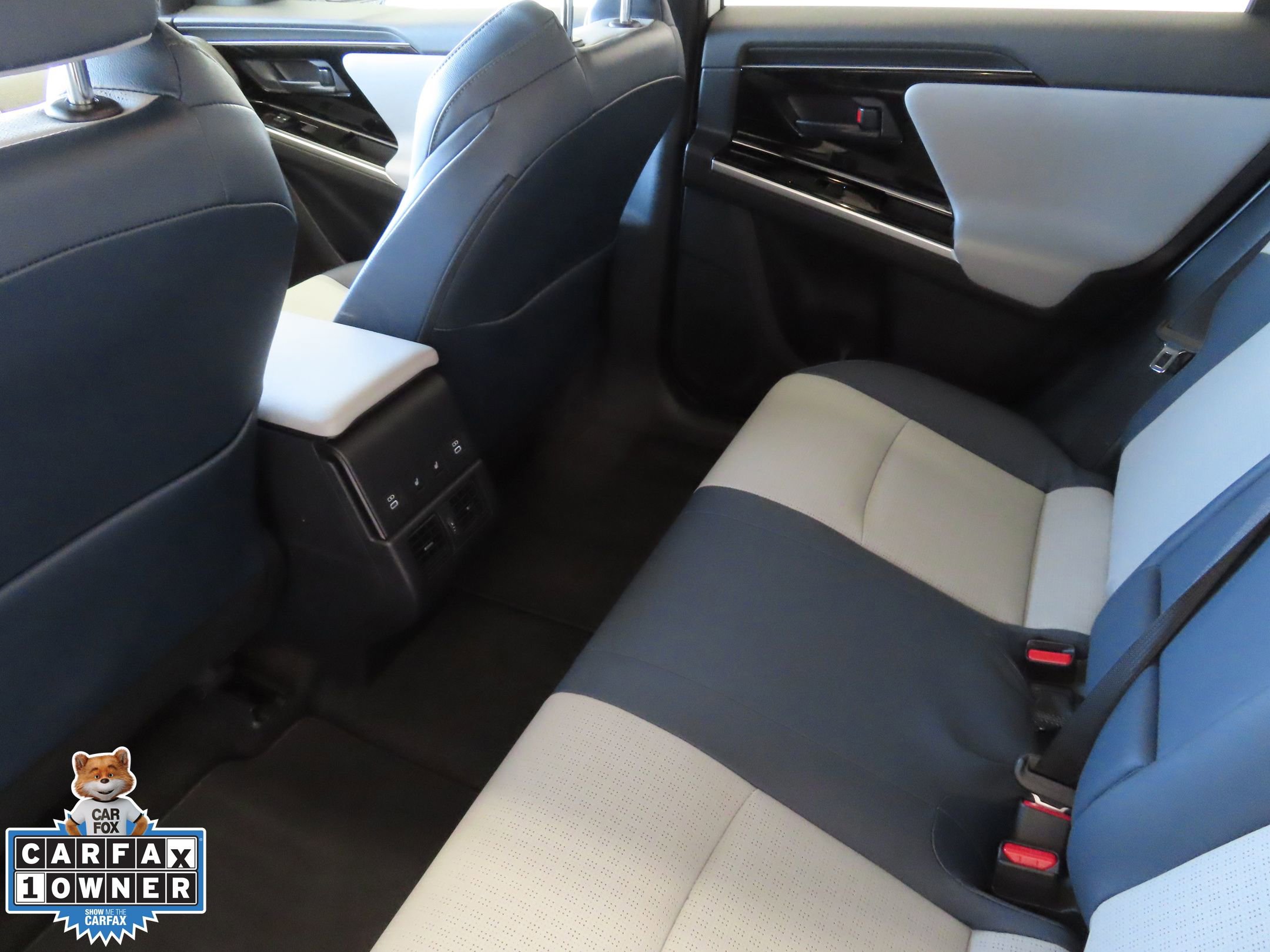 Used 2025 Subaru Solterra Limited image 23