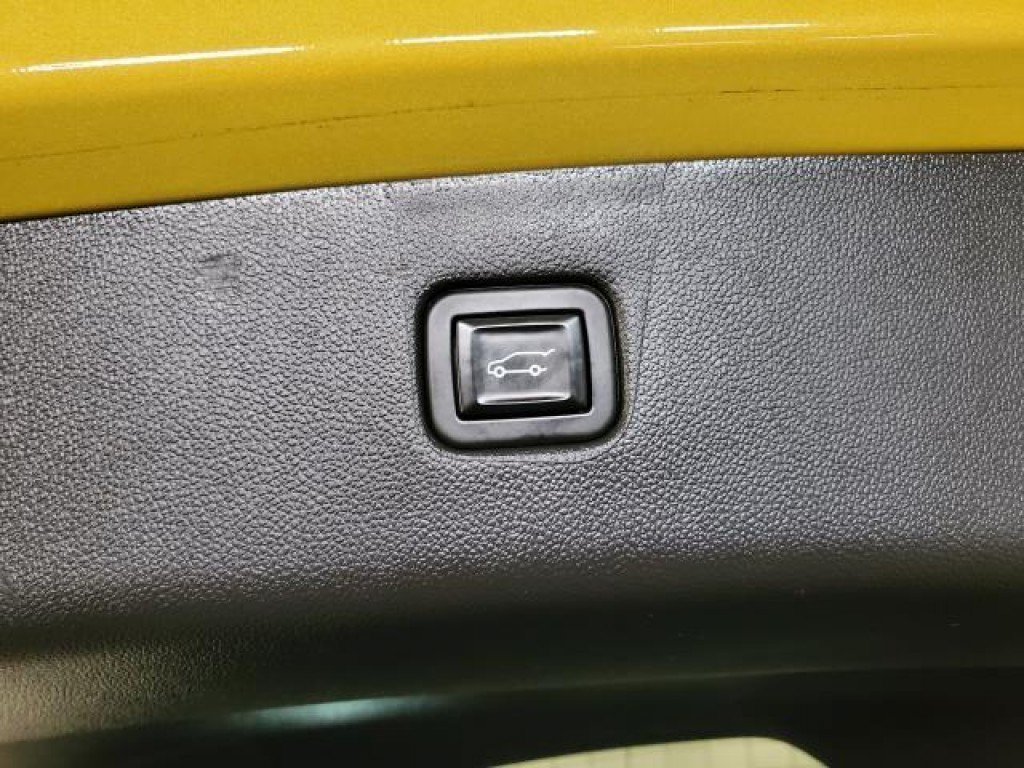 Used 2022 Chevrolet Blazer RS FWD image 9