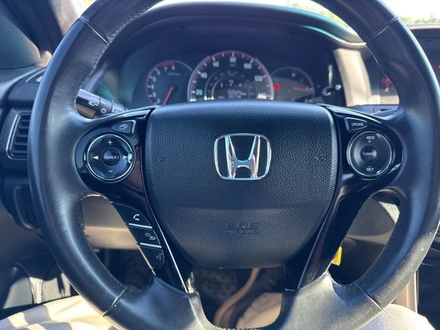 Used 2017 Honda Accord Sport image 13
