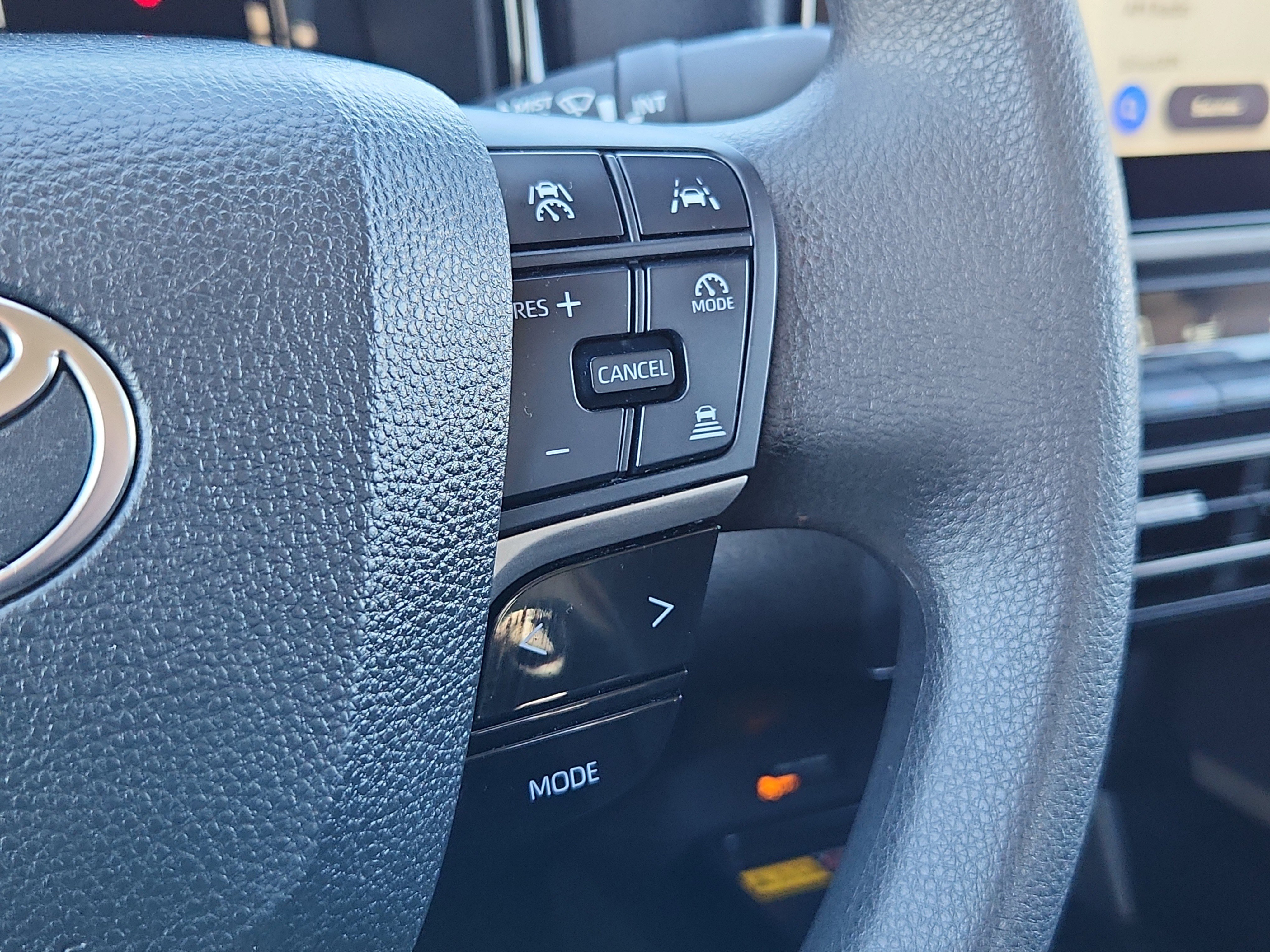 Used 2025 Toyota Camry LE image 19