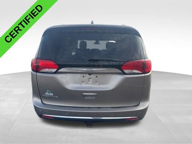Used 2017 Chrysler Pacifica Touring-L FWD image 7