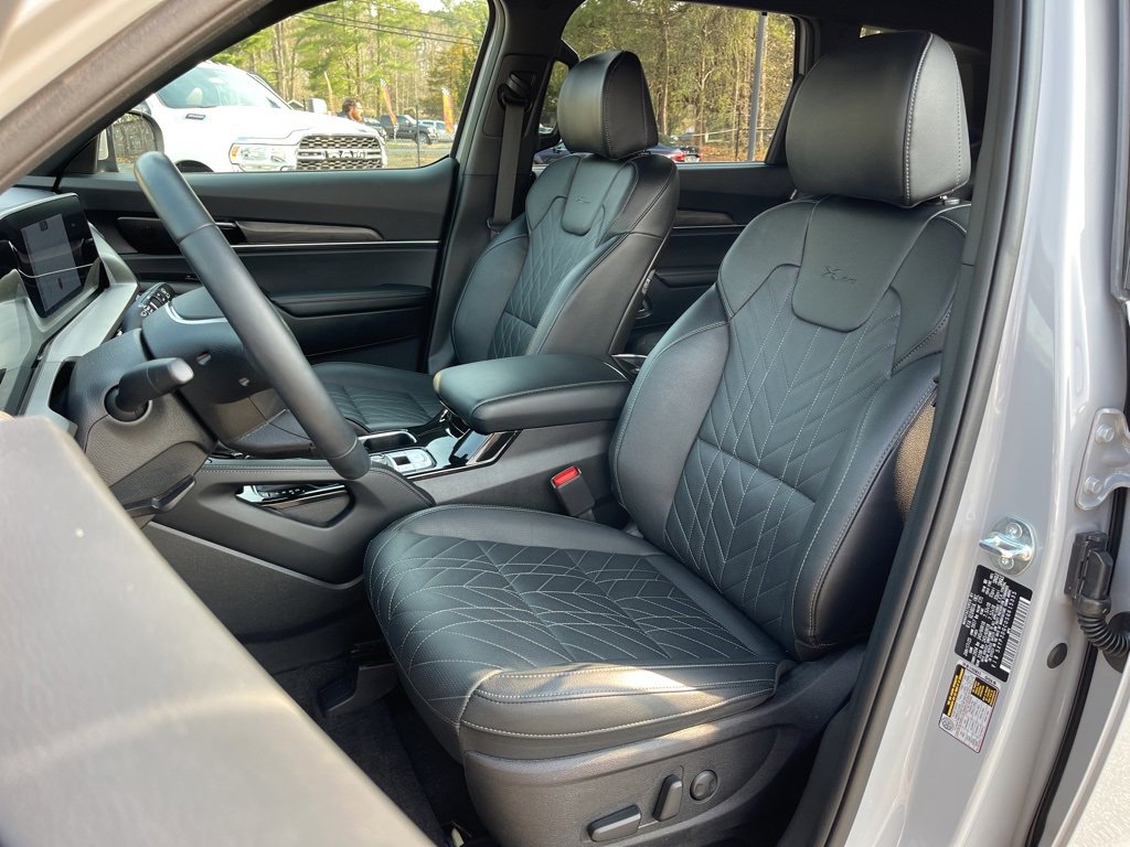 Used 2025 Kia Telluride EX image 19