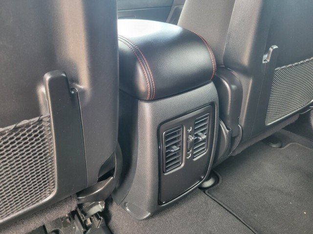 Used 2025 Dodge Durango GT RWD image 31
