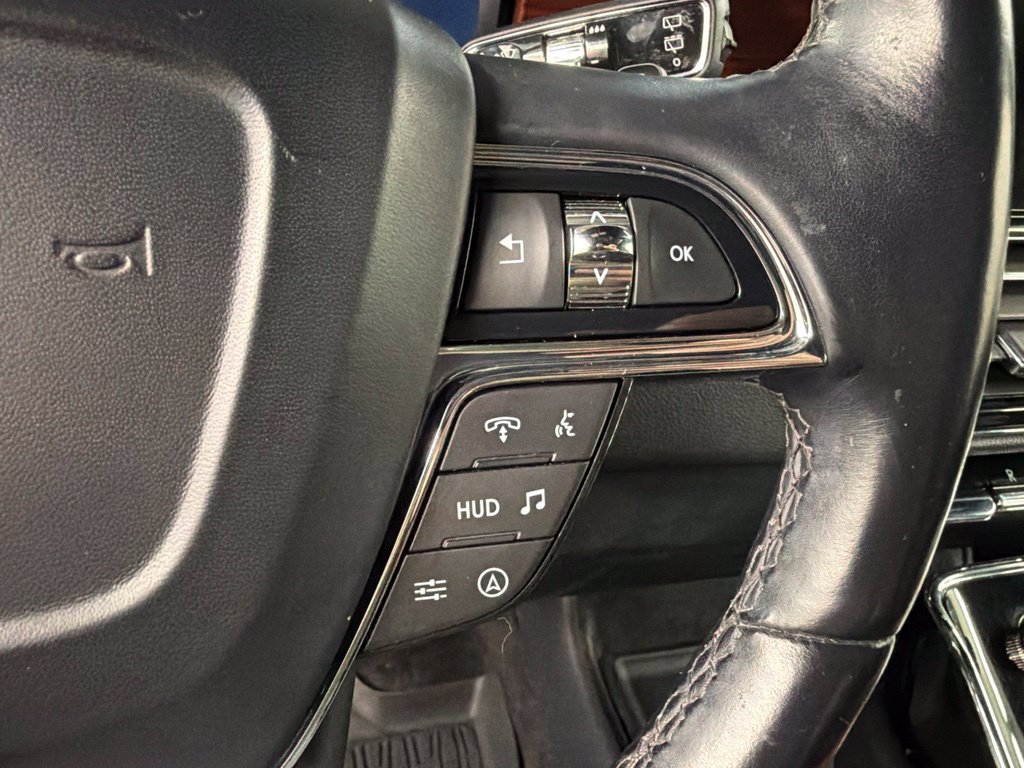 Used 2022 Lincoln Navigator Reserve w/ Equipment Group 201A AWD/4WD image 17