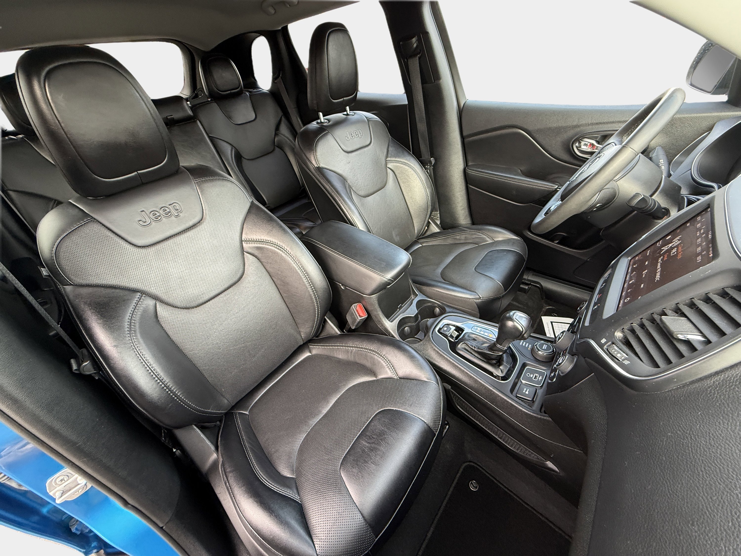 Used 2023 Jeep Cherokee Altitude Lux AWD/4WD image 15