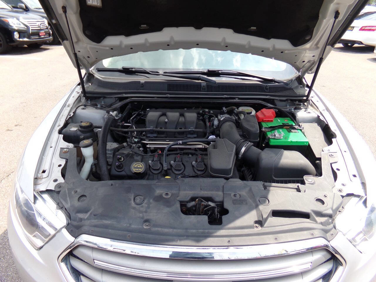 Used 2016 Ford Taurus SE image 27