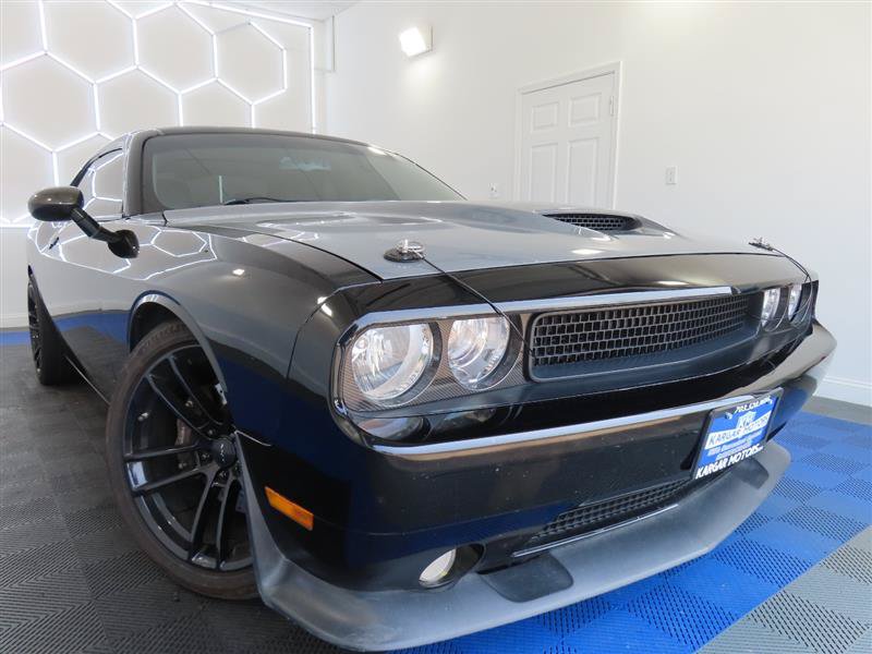 Used 2014 Dodge Challenger SRT8 Core RWD image 2