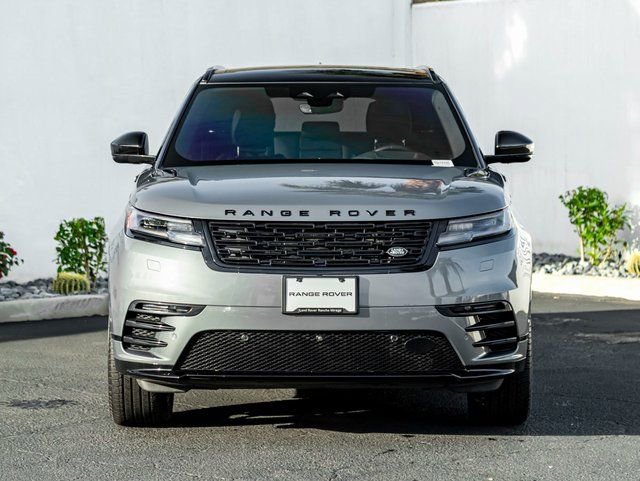 Used 2025 Land Rover Range Rover Velar Dynamic SE image 3