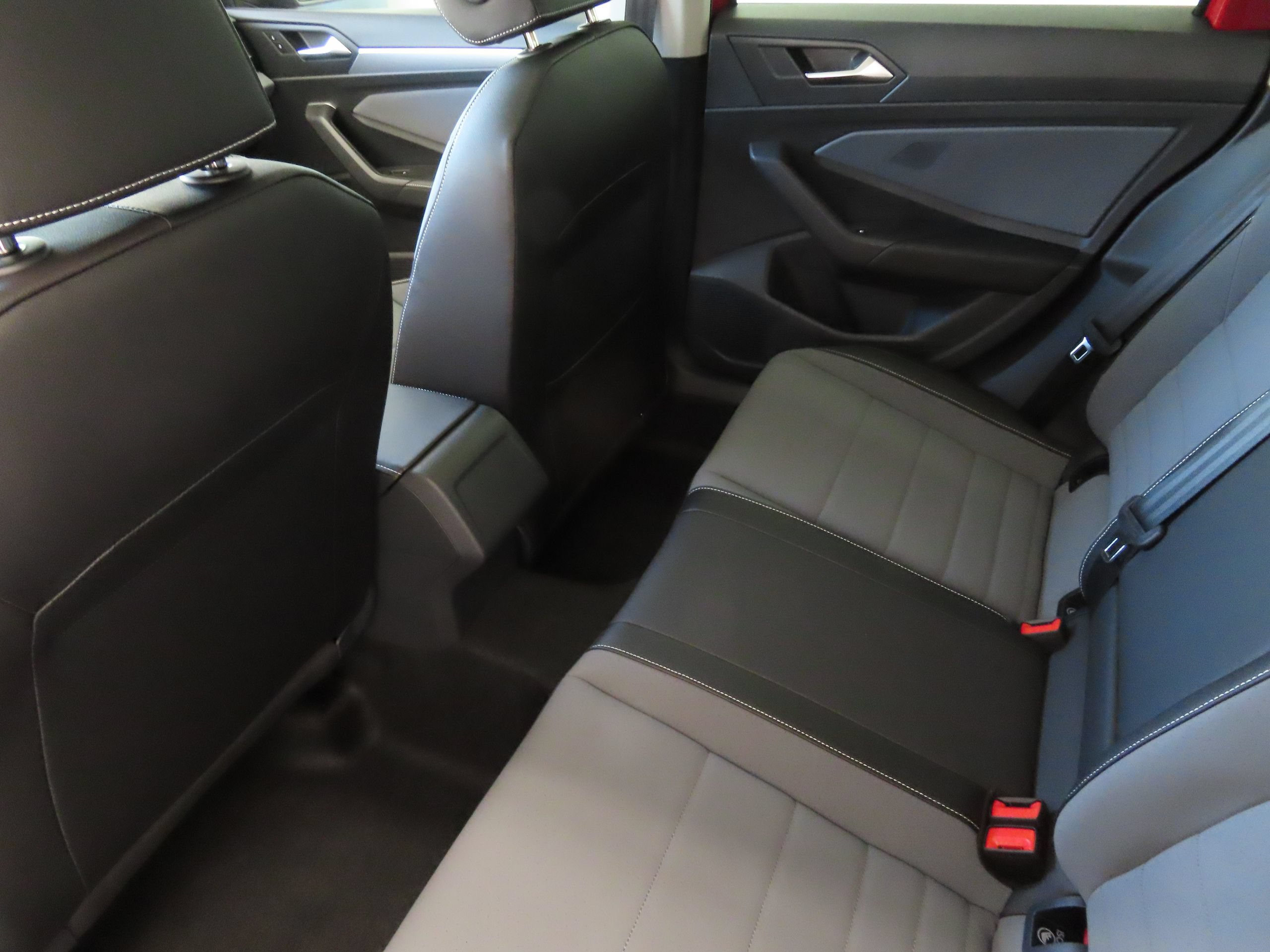 New 2026 Volkswagen Jetta SE FWD image 22