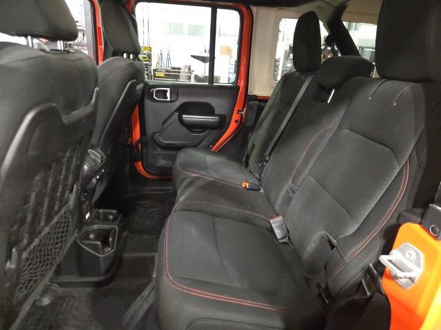 Used 2019 Jeep Wrangler Unlimited Rubicon AWD/4WD image 13