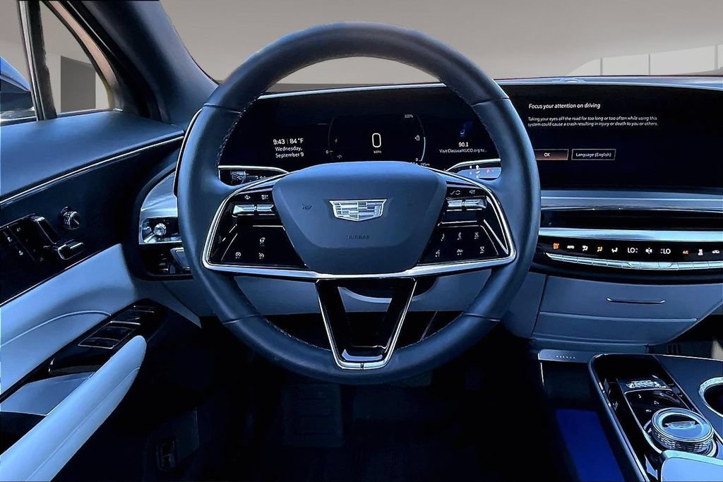 Used 2024 Cadillac Lyriq Luxury AWD/4WD image 5