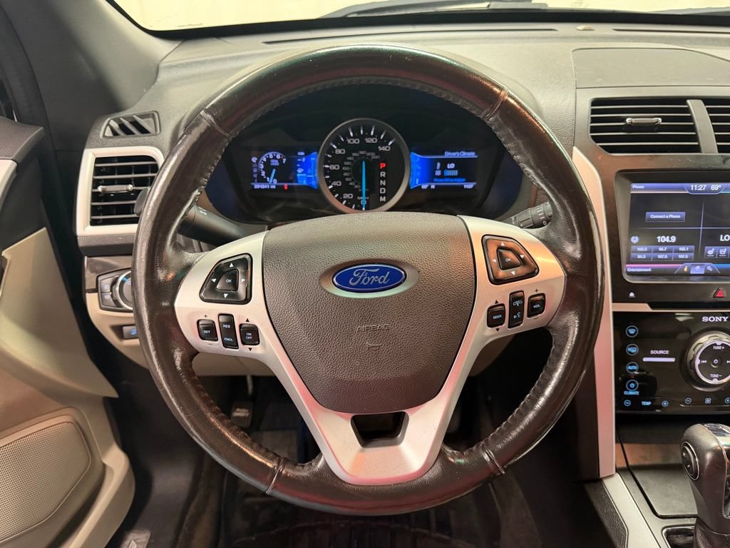 Used 2013 Ford Explorer Limited AWD/4WD image 25