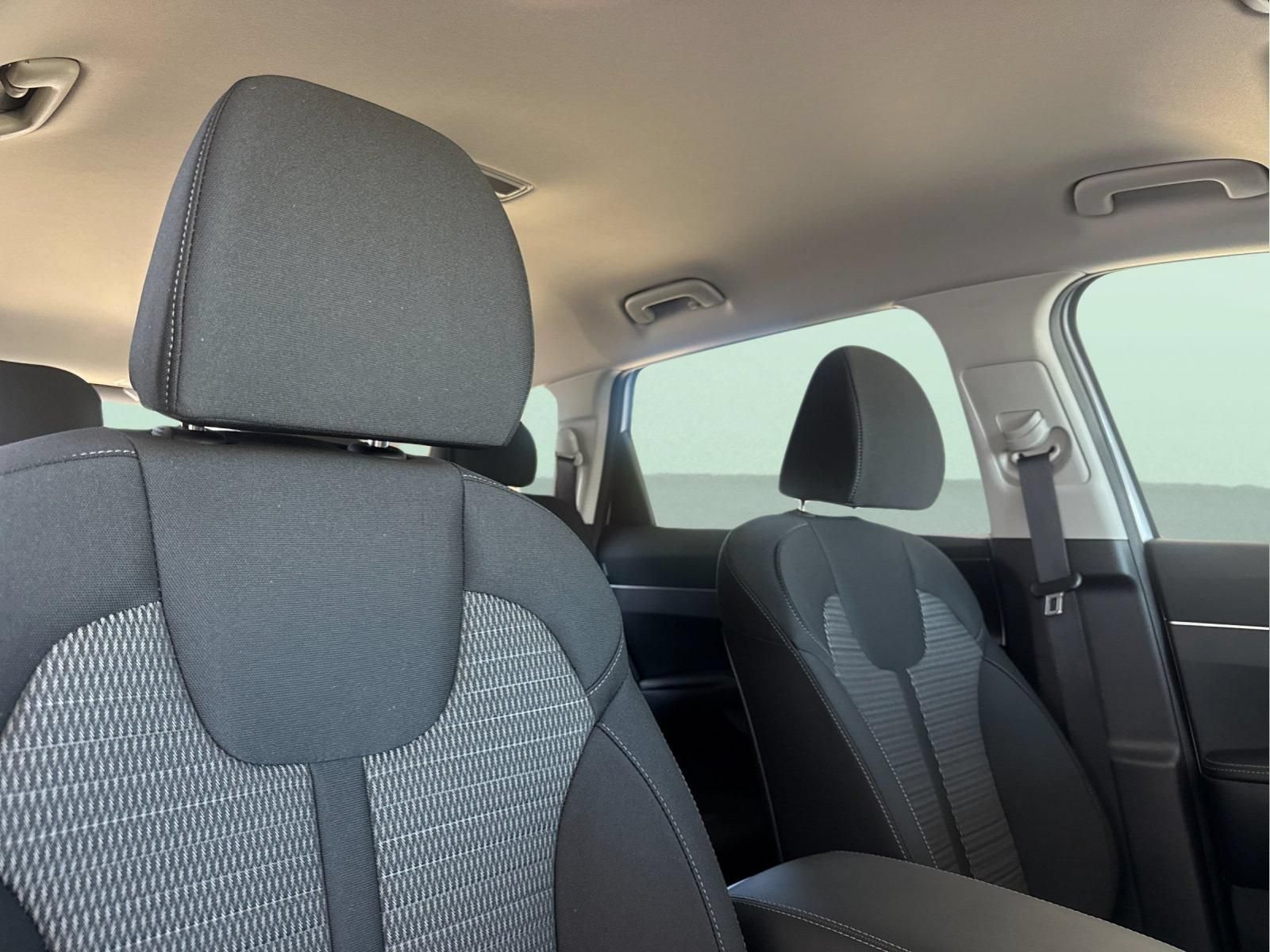 New 2026 Kia Sorento LX FWD image 16