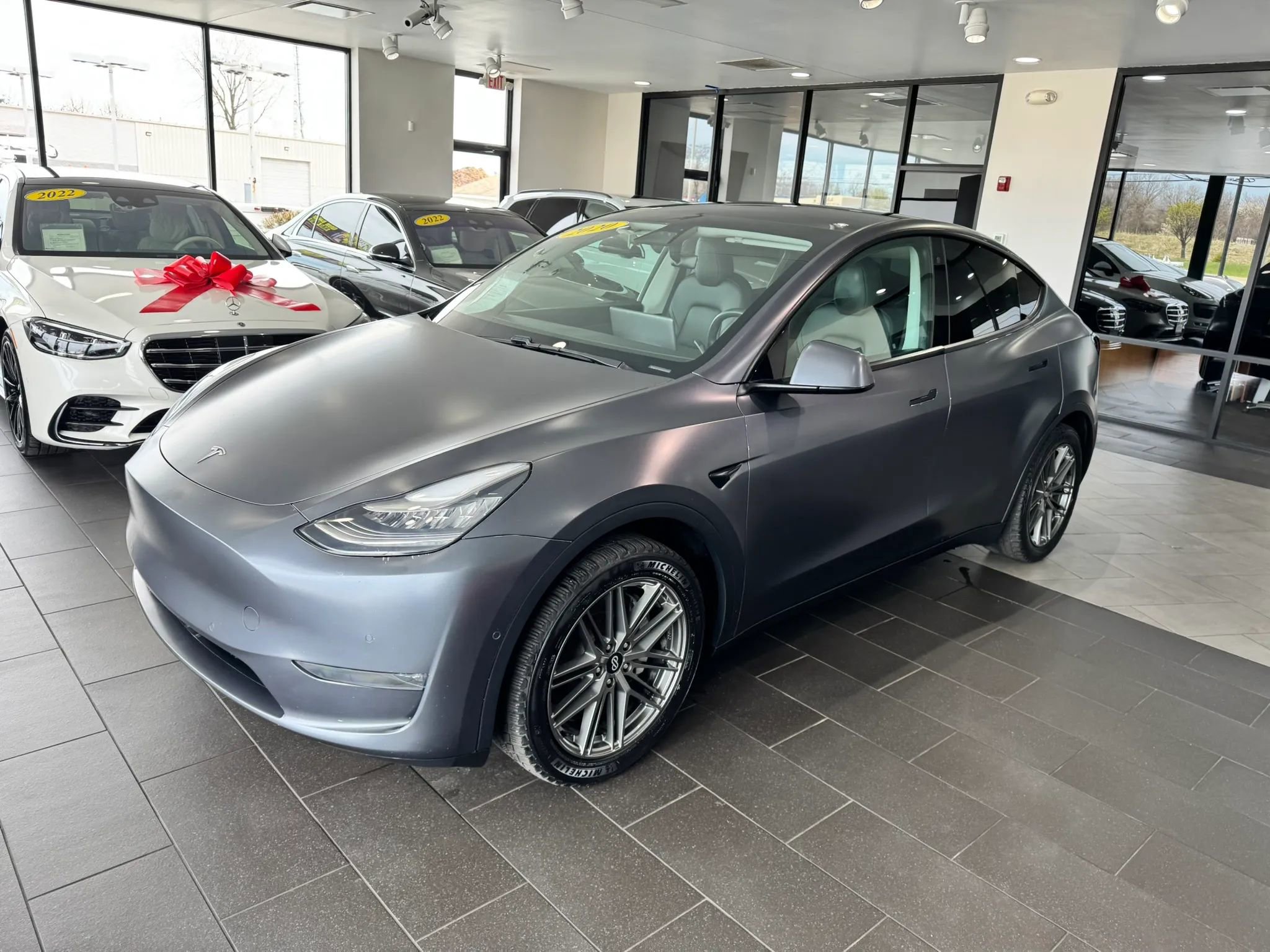 Used 2020 Tesla Model Y Long Range image 2