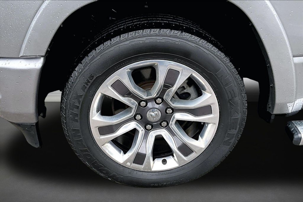 Used 2023 RAM 1500 Limited w/ Body Color Bumper Group AWD/4WD image 32