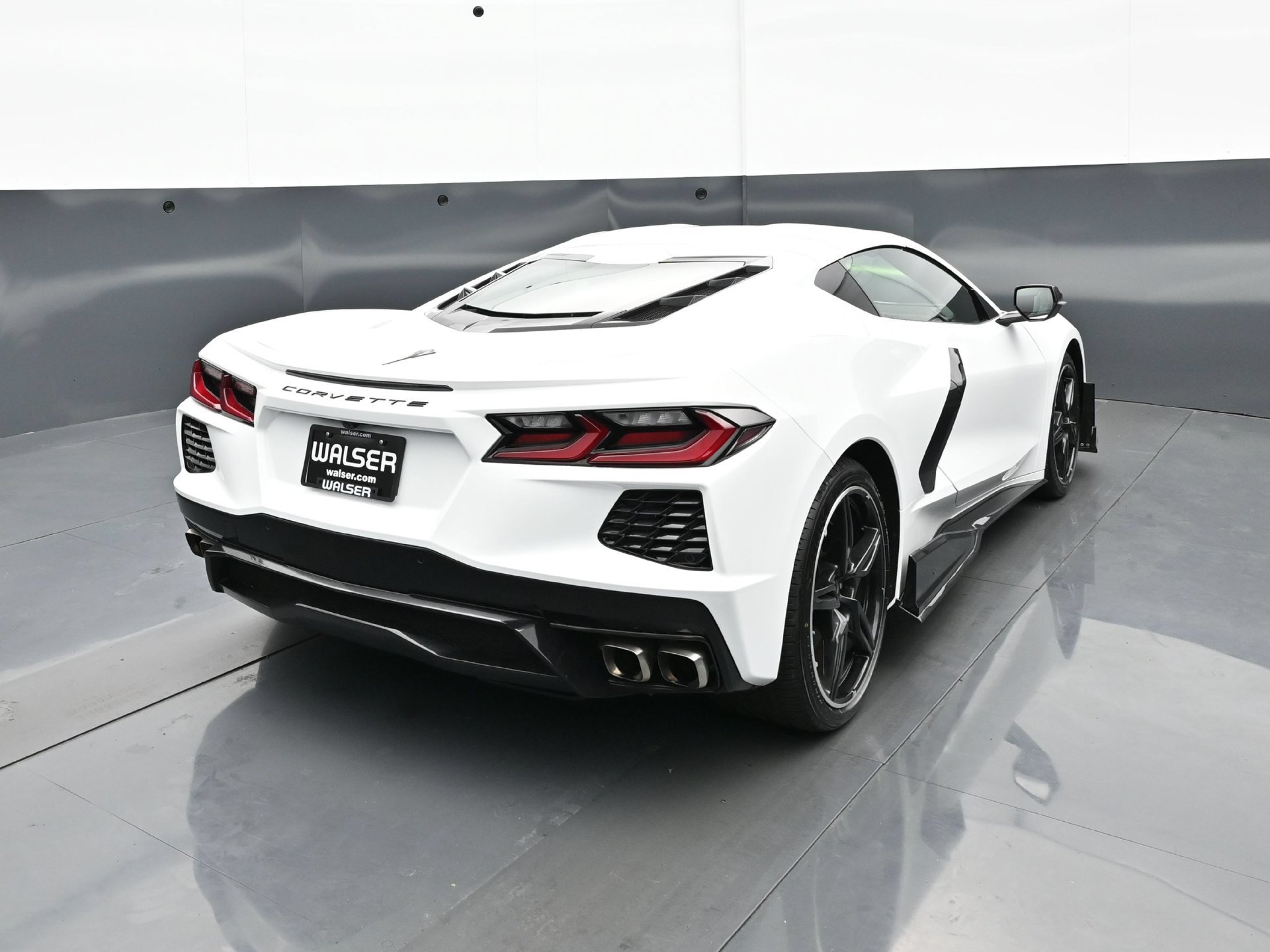 Used 2022 Chevrolet Corvette Stingray Coupe w/ Z51 Performance Package RWD image 6