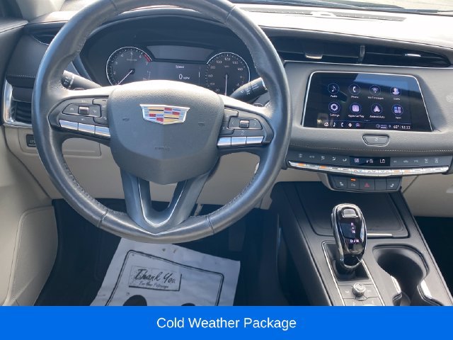 Used 2023 Cadillac XT4 Luxury w/ Cold Weather Package AWD/4WD image 7