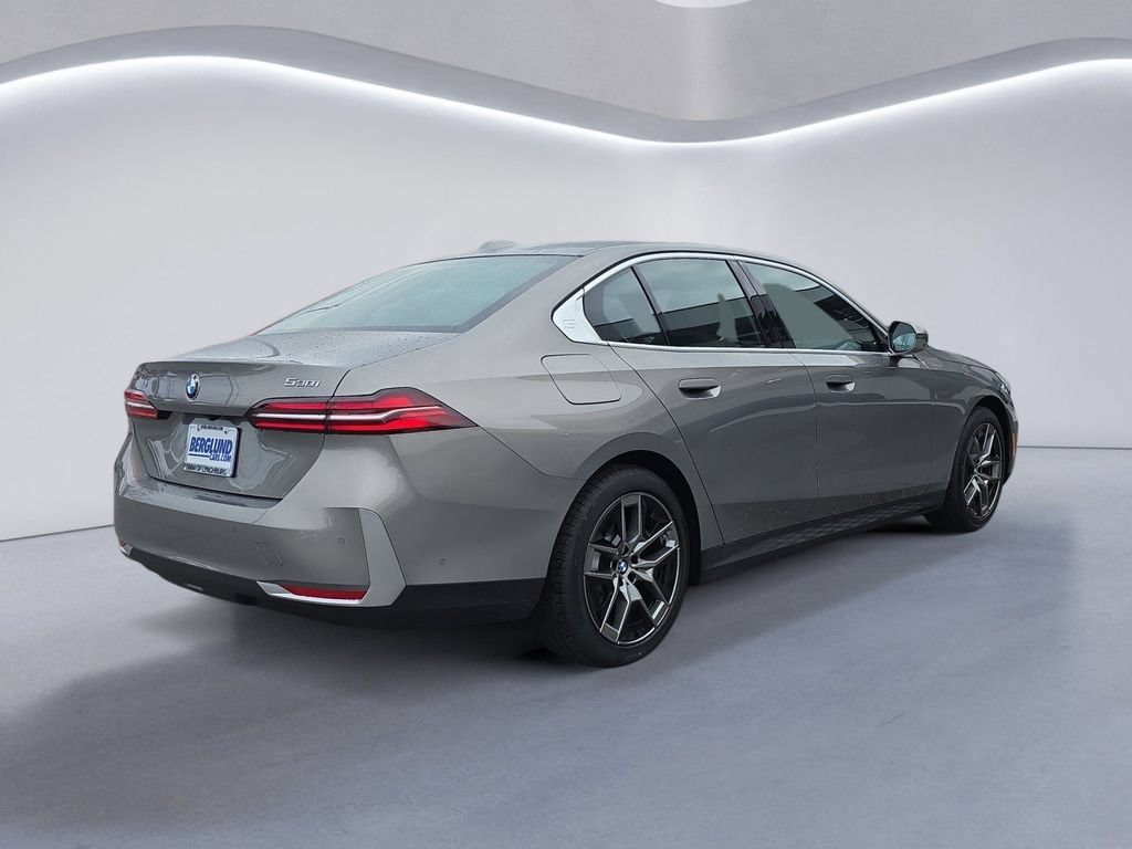 New 2026 BMW 530i xDrive w/ Premium Package AWD/4WD image 4