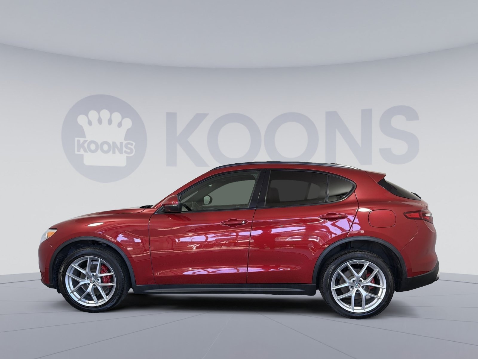 Used 2018 Alfa Romeo Stelvio Ti Sport AWD/4WD image 2