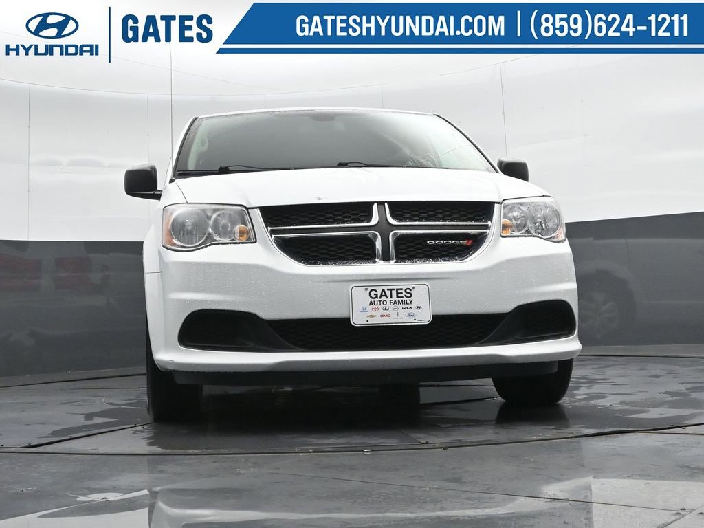 Used 2018 Dodge Grand Caravan SE w/ UConnect Hands-Free Group image 14