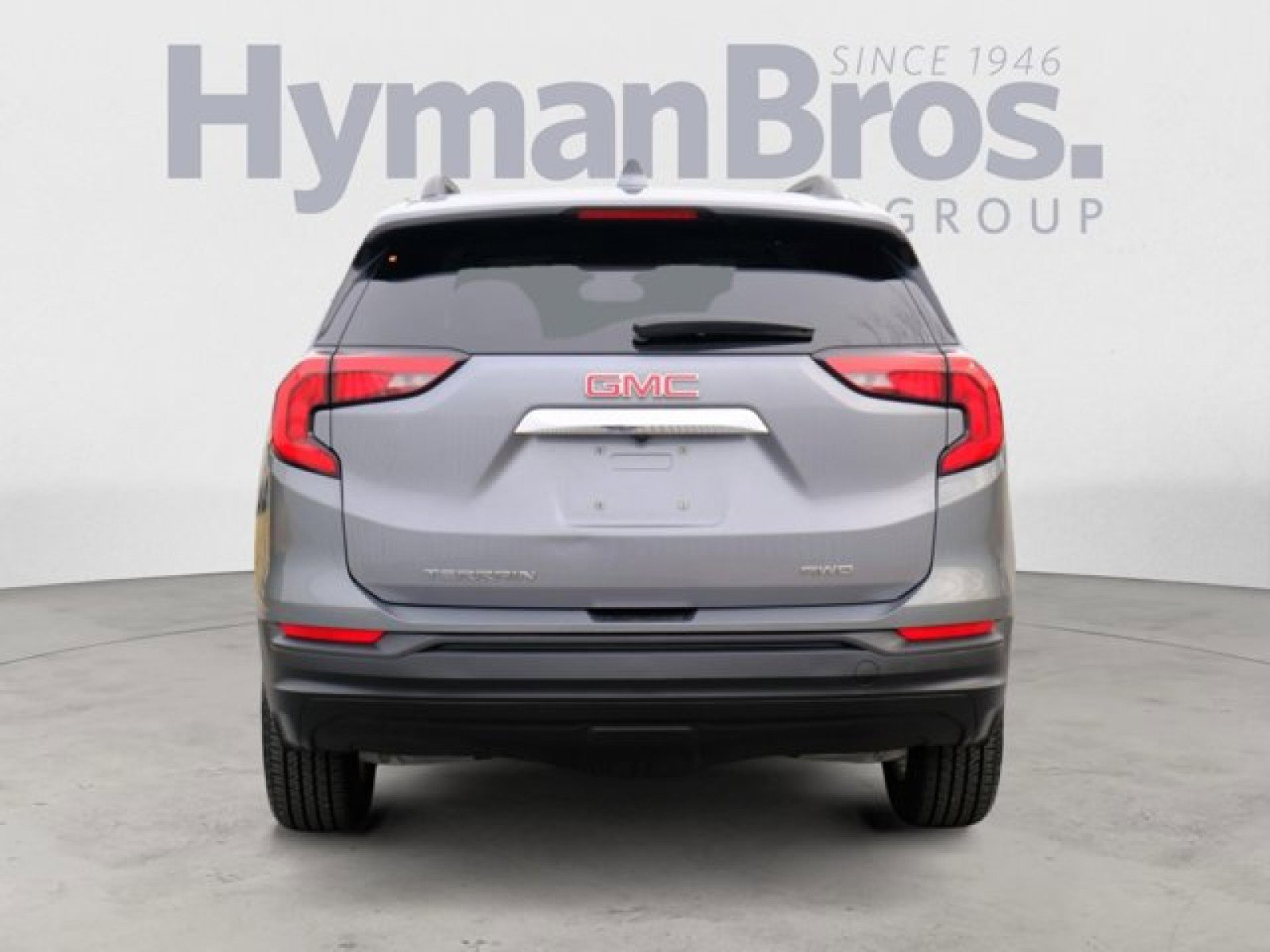 Used 2020 GMC Terrain SLE w/ Driver Convenience Package image 4