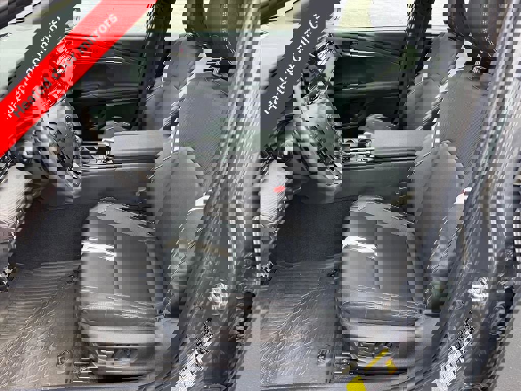 Certified 2025 Toyota Camry SE image 9